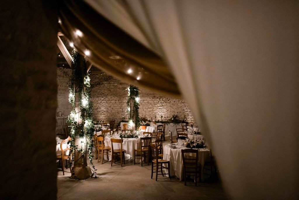 decor salle mariage feuillage vegetal naturel sauvage poetique organique no floral foam