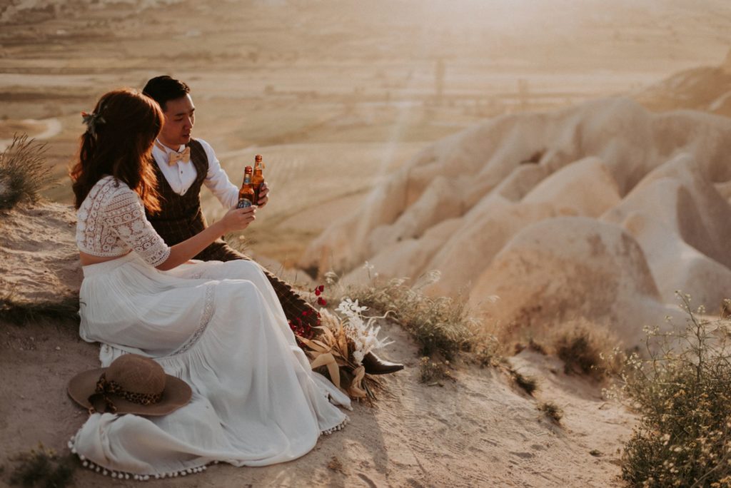 elopement destination wedding Cappadoce dried flowers