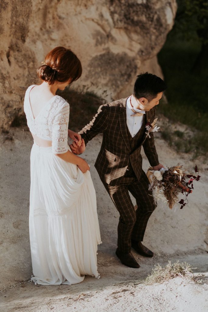 elopement destination wedding Cappadoce dried flowers