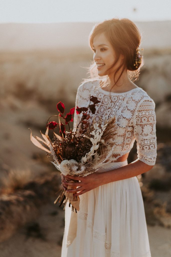 elopement destination wedding Cappadoce dried flowers