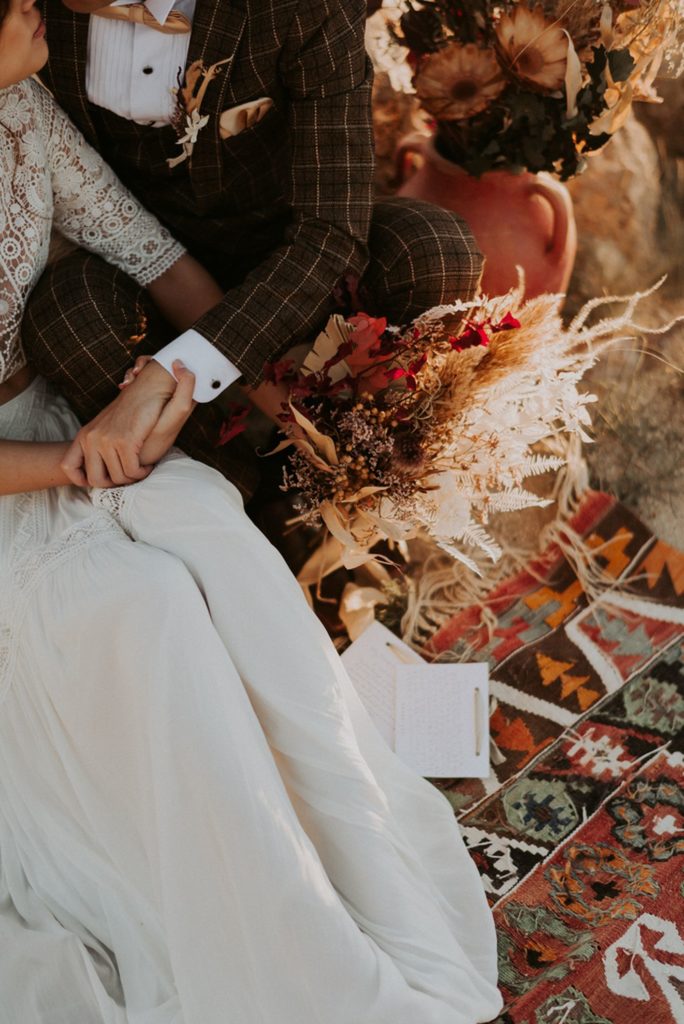 elopement destination wedding Cappadoce dried flowers