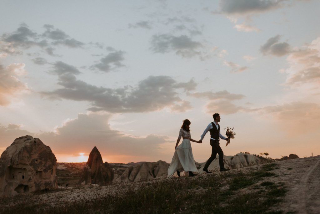 elopement destination wedding Cappadoce dried flowers