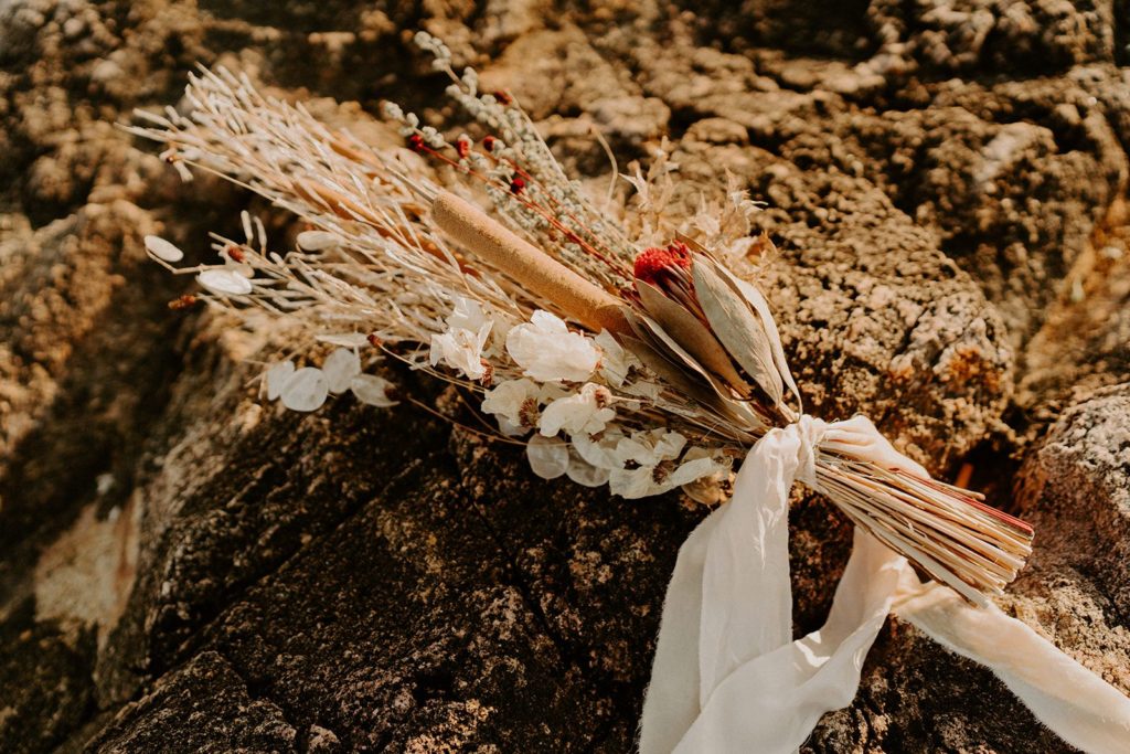 elopement mariage fleurs sechees