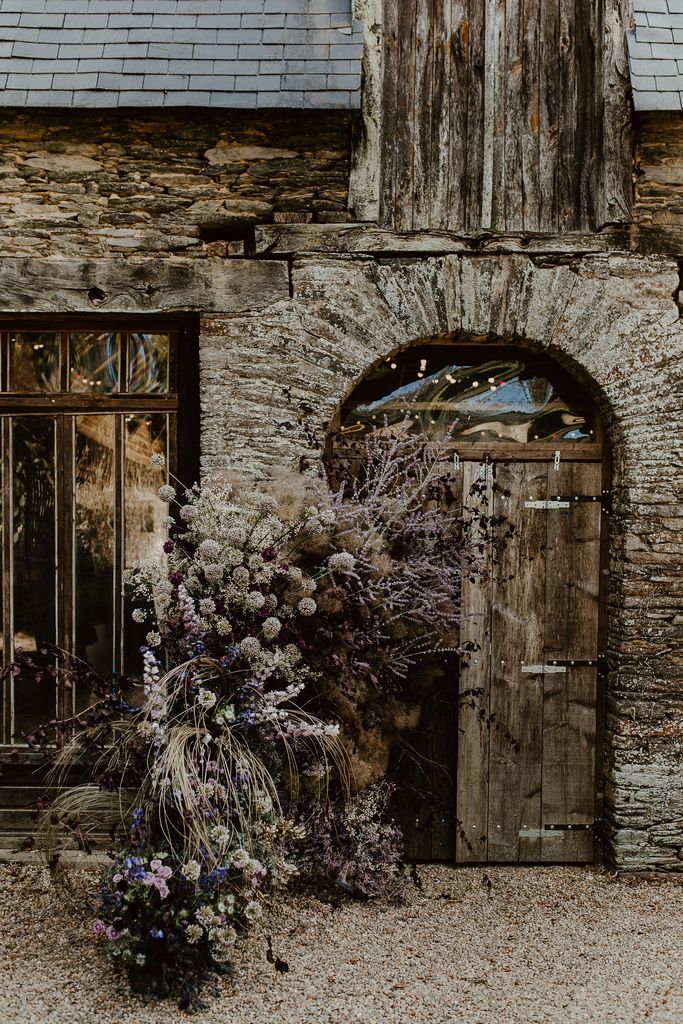 mariage ésotérique floral backdrop pourpre