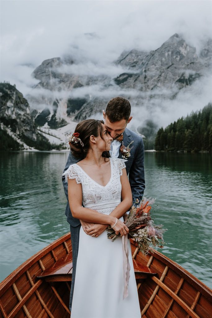 mountain elopement dried flowers bouquet