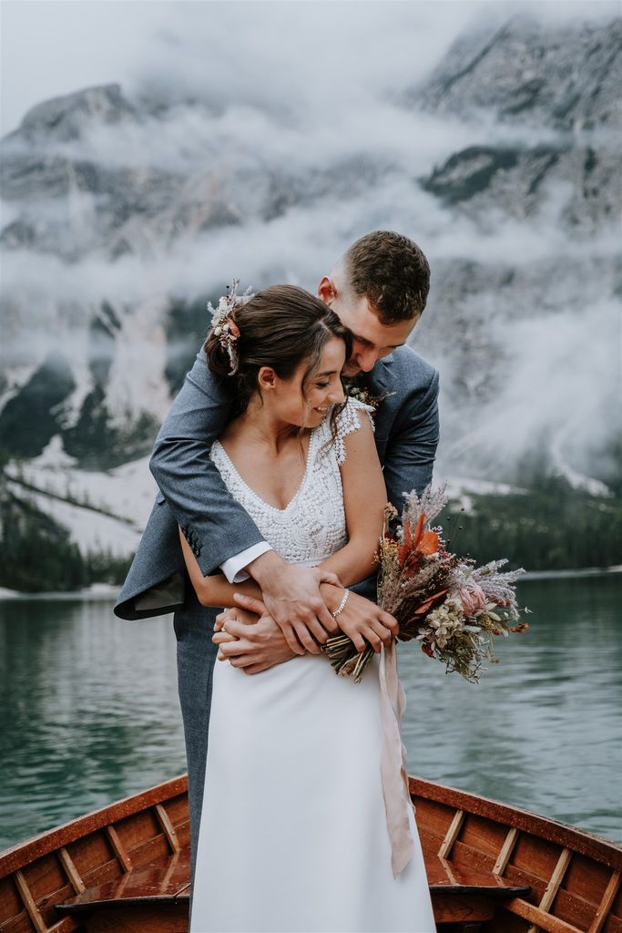 mountain elopement dried flowers bouquet