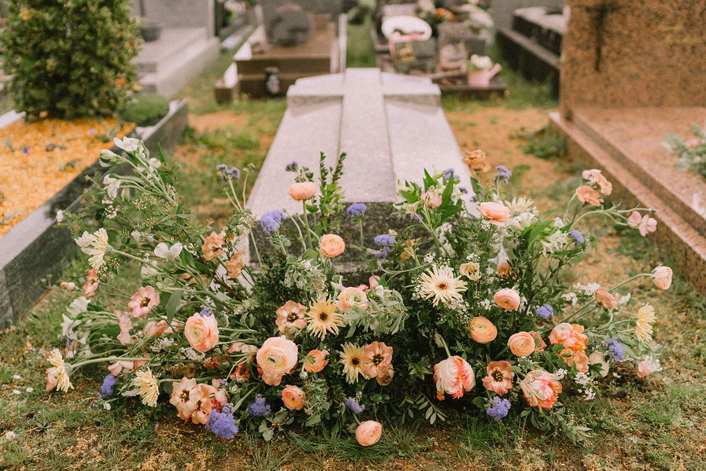 devant tombe formation fleuriste deuil écoresponsable sans mousse florale